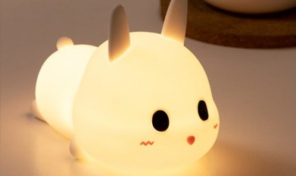 Allocacoc Meng Rabbit Night Lamp Κουνελάκι Φωτιστικό Νυκτός από Μαλακή Σιλικόνη με Χρονοδιακόπτη