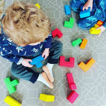 Μαλακά Χρωματιστά Τουβλάκια 18τμχ Sensory Puzzle Blocks 24m+ - Edushape