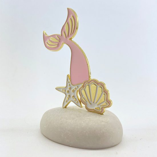 Ροζ Ουρά Γοργόνας σε Βότσαλο (8,1x5,7cm) | ΒΑ59