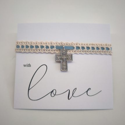 Ασημί Σταυρός Σιέλ Γκρι Σουέτ Μαρτυρικό σε Καρτάκι Love | ΜΑΡ87