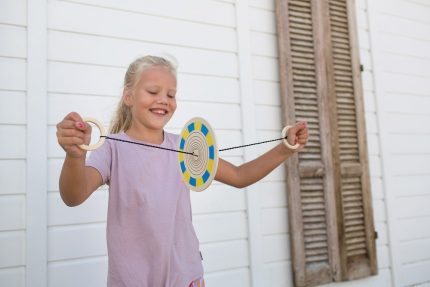 Ξύλινος Χρωματιστός Τροχός 6+ - BS Toys