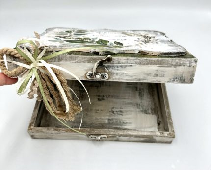 ΖΛΣ1Χ9 | Ξύλινο Κουτί Στολισμένο & Ζωγραφισμένο στο Χέρι (5,5x22x20cm) ΖΛΣ1Χ9 | Ξύλινο Κουτί Στολισμένο & Ζωγραφισμένο στο Χέρι (5,5x22x20cm)