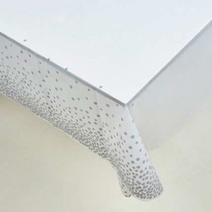 Τραπεζομάντηλο Πλαστικό Λευκό-Ασημί ΝΚ420 (1,37εκ x 2,74εκ cm)