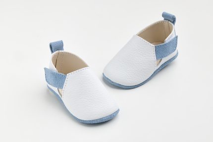 Χειροποίητο Βαπτιστικό Παπουτσάκι Αγκαλιάς για Αγόρι Λευκό-Γαλάζιο A600P, Everkid