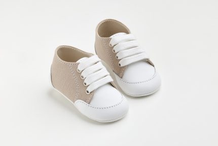 Χειροποίητο Βαπτιστικό Παπουτσάκι Αγκαλιάς για Αγόρι Λευκό-Μπεζ Α606Α, Everkid