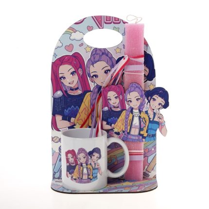 Πασχαλινό Σετ Δώρου Huntrix: Αρωματική Λαμπάδα, Κούπα & Ξύλινη Βάση ΠΛΚ-2612 30cm || Bellissimo