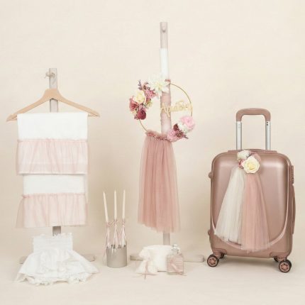 Σετ Βάπτισης για Κορίτσι με Θέμα Κρίκος με Λουλούδια και Όνομα Εκρού-Σάπιο Μήλο 26118