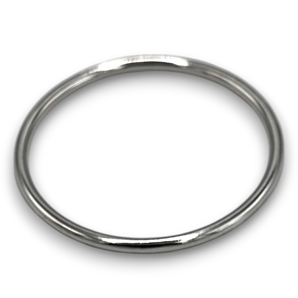 1828872F-DE6D-A613-40C6-0197CFA5447B_11 | La Vie en Rose Shiny silver circular metal key ring viewed from above